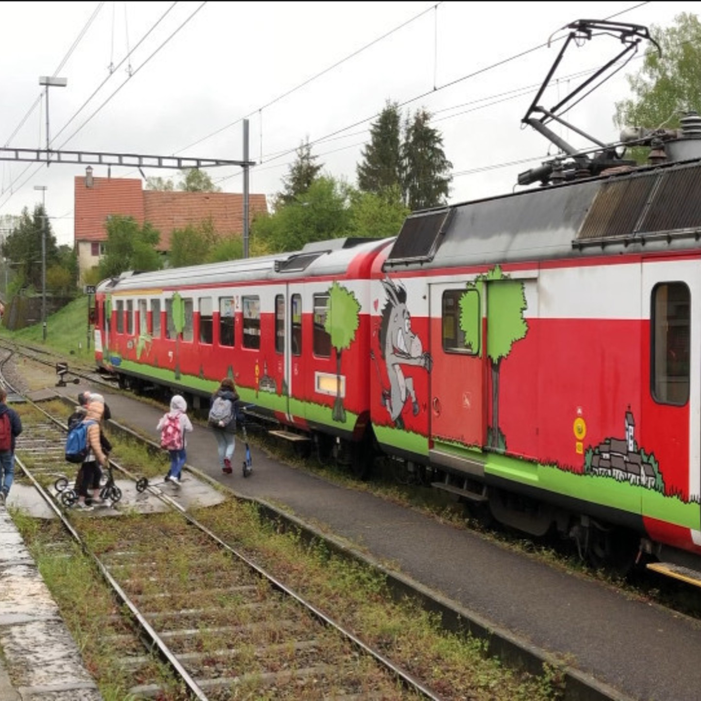 Pitch Comment relooke le train rouge