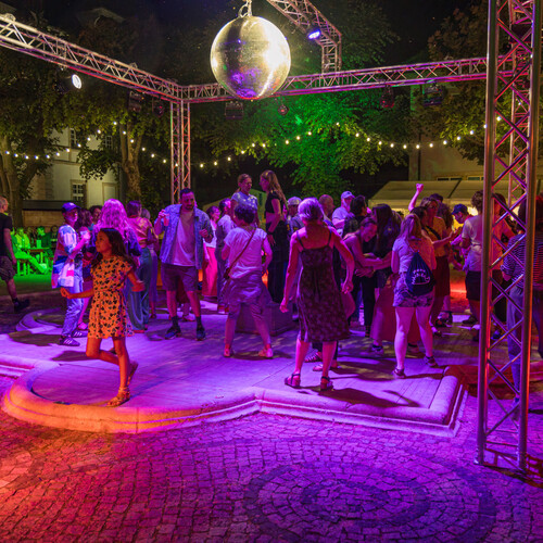 Il y a du monde sur le dancefloor !