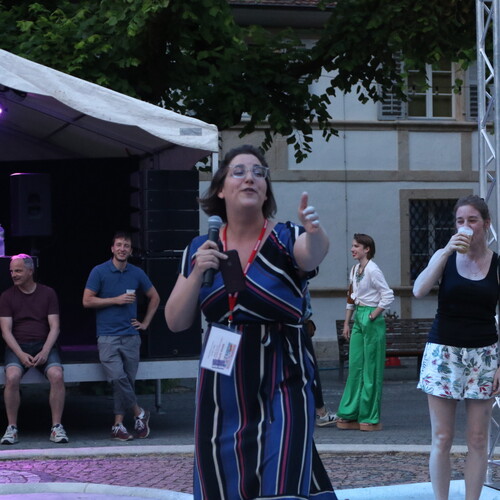 Marie Crevoisier, animatrice des duels aux platines