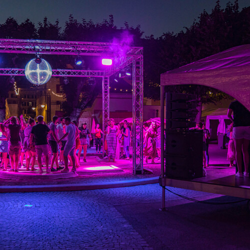 Il y a du monde sur le dancefloor !