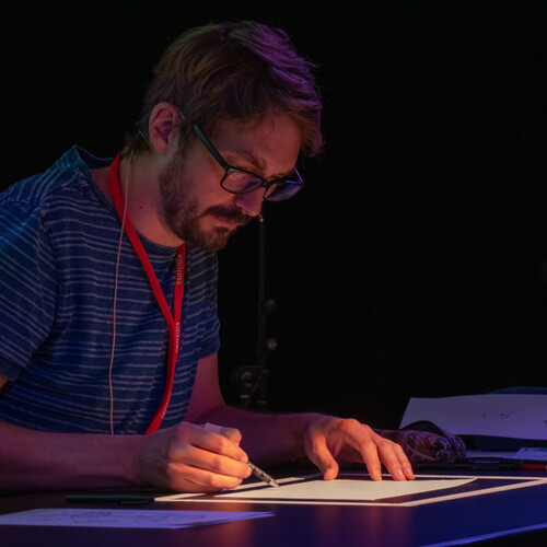 Debuhme et Pitch Comment