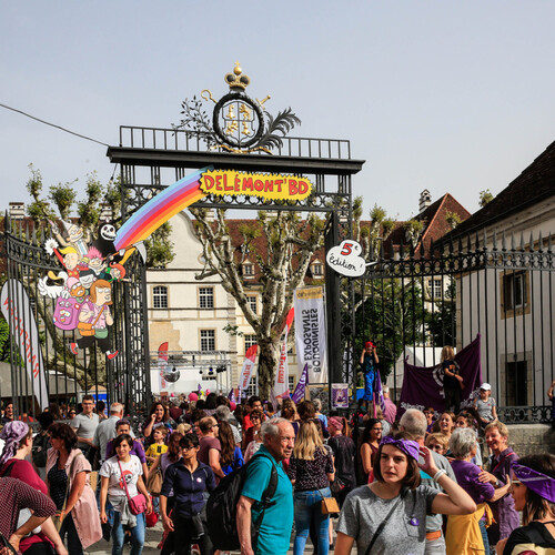 Grille d'entrée de la cour du Château