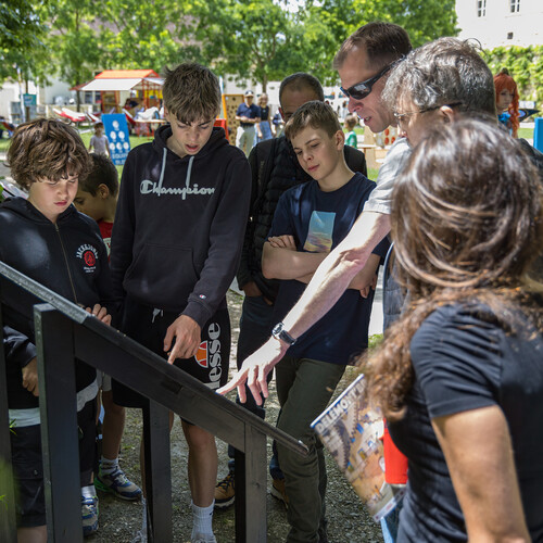 Pierre Wazem, Peggy Adam & FICD / Un monde meilleur