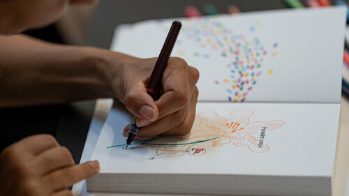 Les auteur·ices en plein cours de dessin